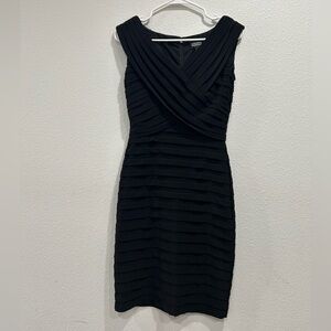Adrianna Papell black dress form-fitting sheath V-necktiered shutter pleats Sz 8